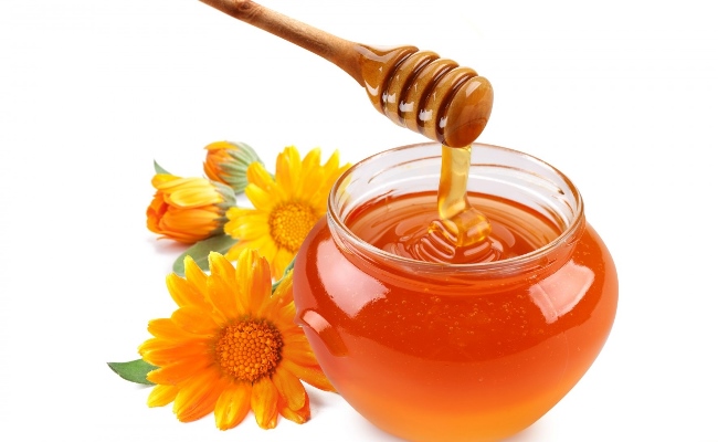 Mật ong giúp kháng khuẩn tiêu viêm, giảm ho rất tốt cho người bị viêm amidan